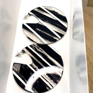 - Beautiful Large Mono chrome colored earrings